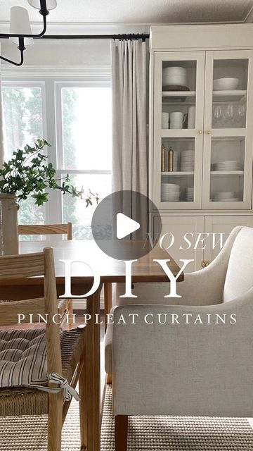 Melissa Braedley  | Organize, Declutter & Simple Design on Instagram: "✨𝘿𝙄𝙔‎ -‎ 𝙉𝙊‎ 𝙎𝙀𝙒‎ PINCH PLEAT 𝙘𝙪𝙧𝙩𝙖𝙞𝙣𝙨‎ 𝙛𝙤𝙧‎ 𝙪𝙣𝙙𝙚𝙧‎ $30!!‎ ✨ ⁣ ⁣Here’s‎ how‎ you‎ can‎ elevate‎ some‎ basic‎ curtains‎ in‎ 3‎ easy‎ steps‎ for‎ under‎ $30!‎  ⁣ ⁣𝙂𝙧𝙖𝙗‎ 𝙩𝙝𝙚𝙨𝙚‎ 3‎ 𝙥𝙧𝙤𝙙𝙪𝙘𝙩𝙨‎ 𝙝𝙚𝙧𝙚: ⁣-‎ Hemming‎ tape ⁣-‎ Curtain‎ hooks‎  ⁣-‎ Pleating‎ tape ⁣-‎ ANY‎ set‎ of‎ curtains ⁣ ⁣𝐒𝐭𝐞𝐩‎ 𝟏-‎ Lay‎ your‎ hemming‎ tape‎ on‎ the‎ back‎ of‎ your‎ curtain‎ at‎ the‎ top ⁣𝐒𝐭𝐞𝐩‎ 𝟐-‎ Lay‎ your‎ pleating‎ strip‎ on‎ top‎ and‎ iron‎ it‎ down ⁣𝐒𝐭𝐞𝐩‎ 𝟑-‎ Add‎ in‎ your‎ curtain‎ hooks ⁣ ⁣Decide‎ how‎ you‎ want‎ to‎ hang‎ them-‎ with‎ clips‎ or‎ without‎ and‎ thats‎ it! ⁣𝟑‎ 𝐞𝐚𝐬𝐲‎ 𝐬𝐭𝐞𝐩𝐬‎ 𝐭𝐨‎ 𝐞𝐥𝐞𝐯𝐚𝐭𝐞‎ 𝐭𝐡𝐨𝐬𝐞‎ 𝐜𝐮𝐫𝐭𝐚𝐢𝐧𝐬! ⁣ ⁣***‎ LINKS to all these item Sew Pinch Pleat Curtains, Pinch Pleat Curtains Diy, Curtains Without Sewing, Pleat Curtains, No Sew Curtains, Pleated Drapes, Pinch Pleat Curtains, Pleated Curtains, Organize Declutter