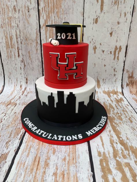 Red Black And White Graduation Cake, University Of Houston Cake, Cake University, College Grad Party Decor, Simple Graduation Cakes, High School Graduation Cakes, College Graduation Cakes, Graduation Cake Designs, Graduation Treats