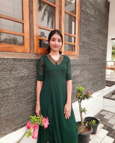 She Boutique Kurtis, Daily Wear Frocks For Women, Half Frock Designs, Green Frocks For Women, Frocks For Women, Simple Frock Design, Long Gown Design, Simple Frocks, Anarkali Dress Pattern