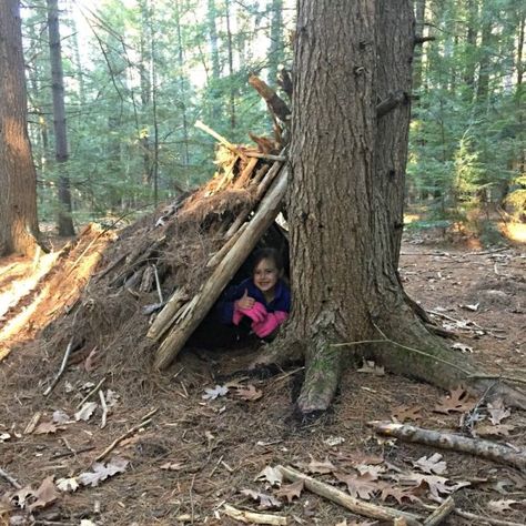 Outdoor STEM with Fairy Houses! | GeekMom Outdoor Hiding Places, Shelters In The Woods, Outdoor Forts, Bushcraft Shelter, Bushcraft Skills, Wild Camping, Bushcraft Gear, Backyard Buildings, Survival Skills Life Hacks