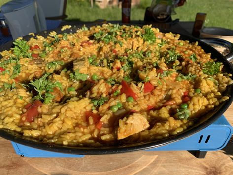 Plant based Paella - The Plant based dad Spanish Rice Dish, Vegan Chorizo, Chorizo Sausage, Spanish Cuisine, Rice Dish, Spanish Rice, Peppers And Onions, Frozen Peas, Rice Dishes