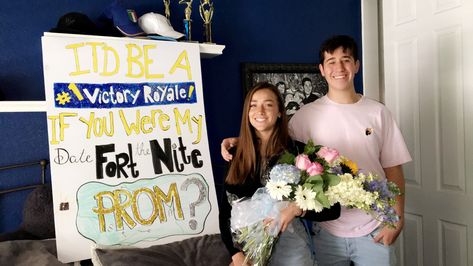 Fortnite Promposal, Promposal Ideas For Her, Sadie Proposals, Proposal Signs, Sadie Proposals Ideas, Prom Signs, Sadies Proposal, Creative Prom Proposal Ideas, Cute Promposals