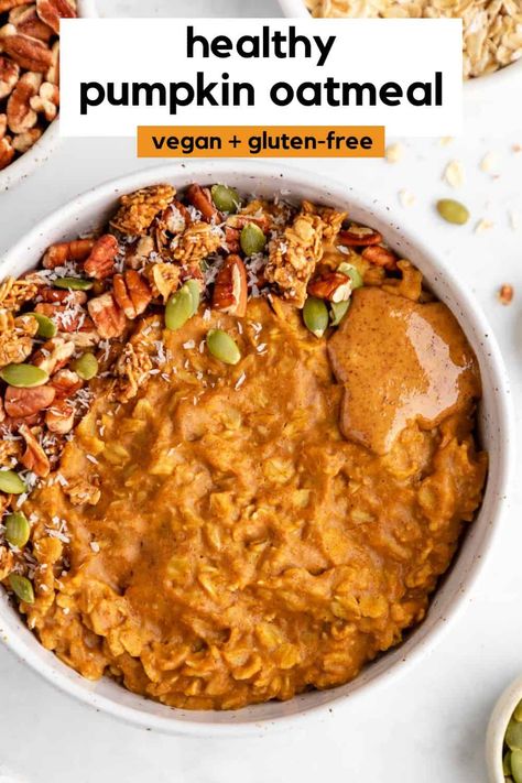 This healthy pumpkin oatmeal recipe is a cozy fall breakfast idea! It's vegan, dairy-free, gluten-free, and refined sugar-free. The easy recipe contains pumpkin puree, maple syrup, cinnamon, and pumpkin spice. This stovetop oatmeal is made in 10 minutes with one pot and pantry staples. It's creamy, comforting, and great for the fall season! #oatmeal #oatmealrecipe #pumpkin #pumpkinspice #pumpkinpuree #oatmealbowl #oatmealrecipes #fallbreakfast #fallrecipes #veganbreakfast #stovetopoatmeal Vegan Pumpkin Oatmeal, Healthy Pumpkin Oatmeal, Stovetop Oatmeal, Vegetarian Brunch, Easy Breakfast Smoothies, Vegan Pumpkin Recipes, Fall Vegan Recipes, Pumpkin Smoothie, Brunch Casserole