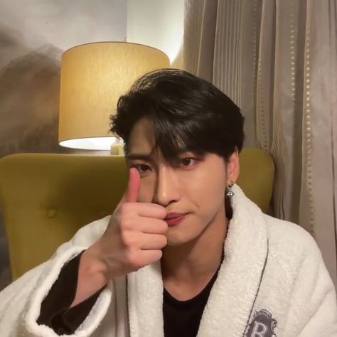 Seonghwa Memeable, Seonghwa Memeable Face, Ateez Memeable, Ateez Memeable Face, Seonghwa Ateez Icon, Memeable Face, Hair Meme, Ateez Meme, Ateez Icons