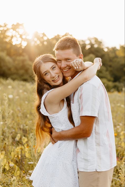 flower field inspired engagement pictures. Flower Field Engagement Photos, Engagement Photo Shoot Ideas, Field Pics, Dream Proposal, Field Engagement Photos, Couples Beach Photography, Couple Shoots, Field Photoshoot, Couple Engagement Pictures