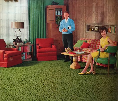 Woman's Day February 1968 60s Interior Design Retro, 60s House Decor, 1960 Interior, Plaid Couch, 1960s Living Room, 1960s Interior, 60s Interior, Retro Rooms, Mid Century Modern Bed