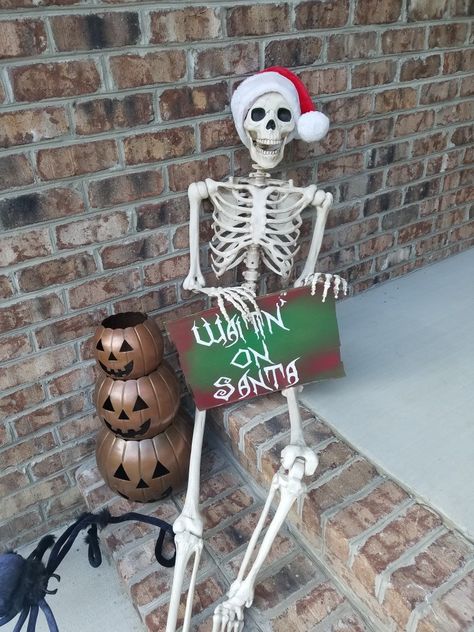 Halloween Decor - Skeleton waiting on Santa Skeleton Waiting, Skeleton Decorations Outdoor, Skeleton Poses, Mexican Halloween, Handmade Halloween Costumes, Scary Halloween Decorations Outdoor, Scary Christmas, Halloween Skeleton Decorations, Creepy Christmas