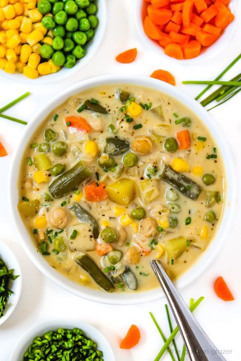 Vegetable Chowder (Vegan!) - The Garden Grazer Vegetable Chowder, Vegan Chickpea Recipes, Garden Grazer, Vegan Potato Recipes, Histamine Diet, Veg Soup, Plant Based Recipes Easy, Vegan Chickpea, Yummy Dishes