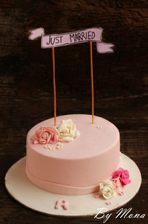 Just married cake Just Married Cake, Married Cake, Baby First Birthday Cake, First Birthday Cake, First Birthday Cakes, Baby First Birthday, Photo Cake, Just Married, First Birthdays