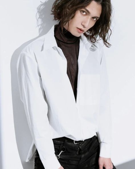 Victor Han, Asian Boys, Pretty Men, Korean Actors, K Pop, Women's Blazer, Top Styles, Lab Coat, Leather Jacket