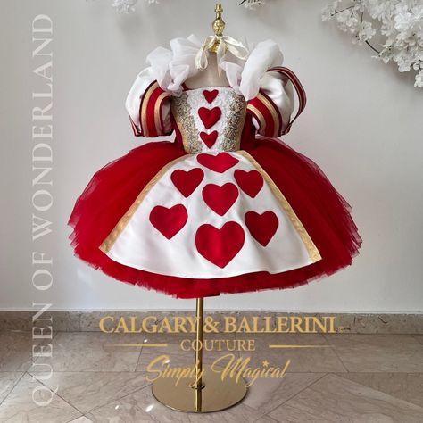 Disney Alice in wonderland queen of hearts costume Queen Of Hearts Kids Costume, Knave Of Hearts Costume Diy, Queen Hearts Costume, Queen Of Hearts Costume Kids, Queen Of Hearts Aesthetic Outfits, Red Queen Outfit, Modern Queen Of Hearts, Red Queen Cosplay, Queen Of Hearts Tutu