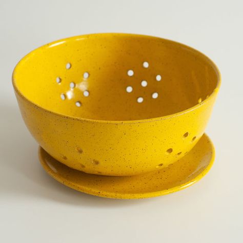 Fresh Prep design style injects energy, color and a graphic punch to your home. Add clean, bright and colorful housewares to your wedding registry. Ceramic Berry Colander, Berry Bowl Ceramic, Ceramic Colander, Blue Cake Stand, Ceramic Berry Bowl, Berry Colander, Ceramic Projects, Bowl Light, Seder Plate