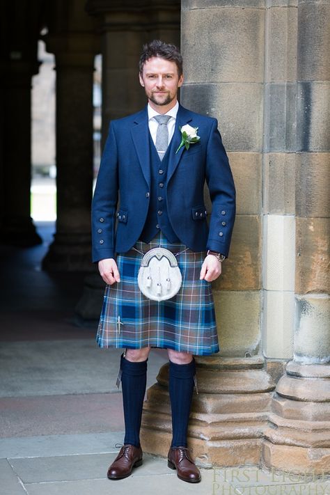 Mens Dressing Styles Casual, Irish Kilt, Glasgow University, Tartan Clothing, Kilt Outfits, West Coast Scotland, Scotland Forever, Scottish Kilts, Scottish Fashion