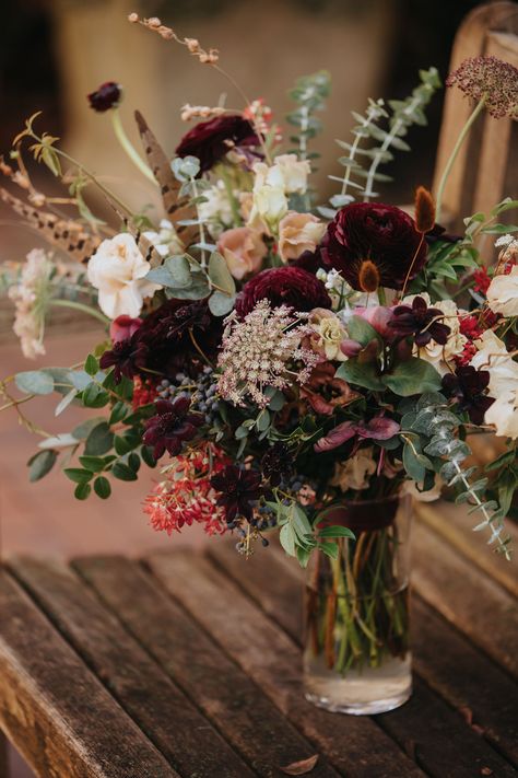 Sunflower Bridal Bouquet, Back Garden Wedding, Garden Wedding Bouquet, Intimate Garden, Flowers Bride, Fall Bouquet, Sunflower Wedding Bouquet, Peony Bouquet Wedding, Bridal Sunflowers