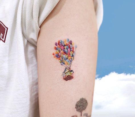 Up tattoo inspo from South Korean tattoo artist @tattooist_pencil. Click the link for more tattoos inspired by the wonderful world of Disney 🏰#disneytattoo #tattooinspiration #tattooinspo #tattoos #tattoo #up #uptattoo #colortattoo #tinytattoo #smalltattoo #biceptattoo South Korean Tattoo, Tiny Disney Tattoo, Cute Disney Tattoos, Tattoo Bunt, Disney Inspired Tattoos, Disney Sleeve Tattoos, Korean Tattoo, Art Inspired Tattoos, Korean Tattoo Artist