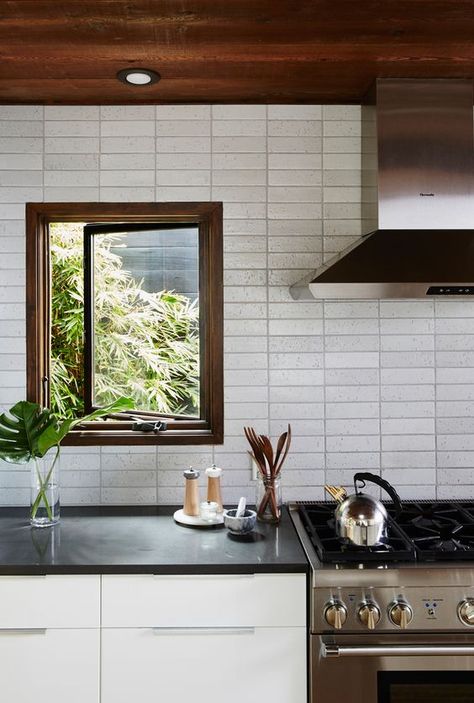 Instead of Subway Tile - Kitchen Backsplash Ideas Modern Kitchen Tiles, Kitchen Backsplash Inspiration, Modern Kitchen Backsplash, Unique Kitchen Backsplash, Subway Tile Backsplash Kitchen, Diy Kitchen Backsplash, Brick Backsplash, Fireclay Tile, Kitchen Backsplash Designs