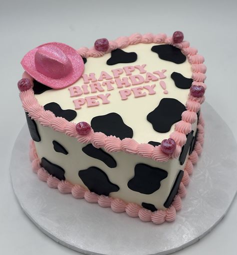 Moo-ve over ordinary cakes, there's a new showstopper in town! 🐄💖 This heart-shaped vintage cake adorned with cow print & sparkles, made Pey-Pey's birthday utterly unforgettable! 🎉😆🤠 . #birthdaycake #vintageheartcake #cowgirl #heartbirthdaycake #dfwcake Cow Print Bday Cake, Pink Cowboy Cake, Cow Girl Cake Ideas, Cow Heart Cake, Cow Print Heart Cake, Cow Print And Pink Birthday Parties, Disco Cowgirl Smash Cake, Pink Cow Print Cake, Cow Cakes Birthday Girl