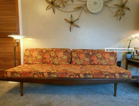 Daybed Mid Century Modern, Retro Day Bed, Daybed Mid Century, Mcm Daybed, Vintage Mid Century Modern Sleeper Sofa, Mcm Daybed Sofa, Mid Century Modern Daybed, Mid Century Daybeds, Modern Daybed