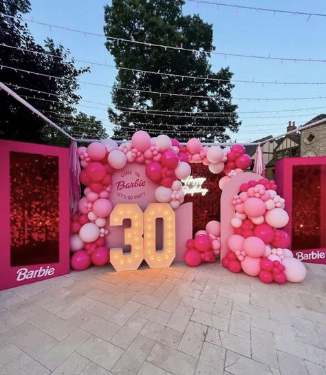 Yes it’s a Barbie theme !! Celebrate your special day with our trendy theme decor 🩷🩷 Dm us for bookings ✨ @specialtohfa_tce Tags … #trendybarbie #themedecors #specialtohfa💯 #barbiethemecake #barbiethemedparty #birthdaytheme #youare30now #stillababriefairyprincess #callnow #bookyoureventtoday 30th Birthday Barbie Theme, Barbie Graduation, Picnic Party Decorations, Barbie Party Decorations, Barbie Theme Party, 25th Birthday Parties, Balloon Garland Diy, 41st Birthday, 30th Birthday Party