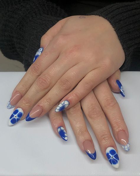 blooming gel designs have my heart 🫶🏽 @beetles_community @beetlesgelpolish @apresnailofficial #gel #gelx #gelnails #gelpolish #gelnail #gelmanicure #nailsnailsnails #nailart #nails #naildesign #nail #nailartist #bloominggel #bluenails #blueandwhitenails Beetles Blooming Gel, Blooming Gel, Gel Designs, Gel Manicure, Beetles, Gel Polish, My Heart, Nails