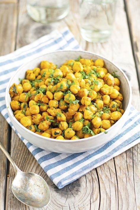 Curried Chickpeas, Cilantro Parsley, Squeezed Lemon, Chick Pea, Pea Recipes, Pepper Salt, Chickpea Recipes, Healthy Meal Delivery Service, Ground Turmeric