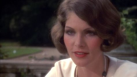 Jordan baker from the 70's Great Gatsby. Just a beautiful woman... Great Gatsby 1974, Lois Chiles, Cool Jordans, Katherine Ross, Gatsby Movie, Jordan Baker, Jay Gatsby, Ursula Andress, Roger Moore