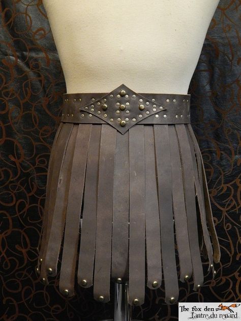 Gladiator Skirt, Gladiator Costumes, Medieval Cosplay, Medieval Clothes, Roman Jewelry, Shoulder Armor, Leather Skirts, Leather Armor, Fancy Dress Accessories