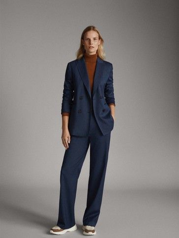 Navy Blue Blazer Outfit, Blue Blazer Outfit, Navy Blue Outfit, Preppy Mode, Chique Outfit, Blazer Outfits For Women, Dressy Casual Outfits, Look Formal, Corporate Fashion