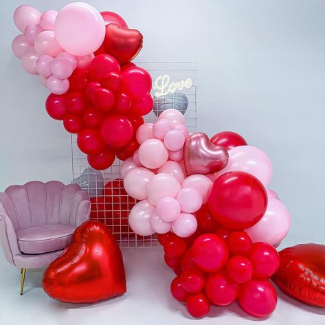 Birthday Party Decorations For Adults, Balloon House, Easy Valentines, Valentines Balloons, Birthday Pins, Love Balloon, January 12, Simple Valentine, Diy Party Decorations