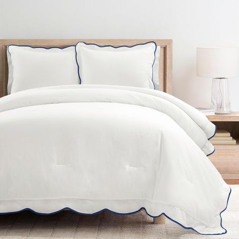 Amazon.com: Lush Decor Coastal Chic Scallop Edge Comforter Set Blue/White 3 Piece Set King/California King - Soft Elegant Affordable Luxury Bedding Set : Home & Kitchen Linen Comforter, Blue Comforter Sets, Guest Bedroom Decor, Soft Comforter, Lush Decor, Luxury Bedding Set, Coastal Colors, Room Redo, Scallop Edge