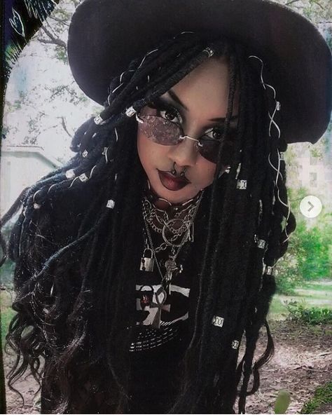 Black Goths Instagram: @Vampology Gothic Hairstyles Black Women, Poc Goth Aesthetic, Goth With Locs, All Black Goth Outfit, Black Goth Fashion, Afro Goth Hairstyles, Goth Black Girls Aesthetic, Black Nonbinary Aesthetic, Black Alt People