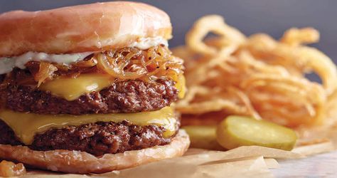 Brunch Burger Recipe, Doughnut Burger, Donut Burger, State Recipes, Beef Burgers Patties, Brunch Burger, Cheddar Burger, State Fair Food, Recipe Potato