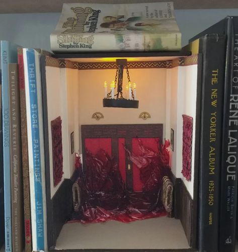 Book Nook Insert Epoxy Blood Elevator From the Shining : 8 Steps (with Pictures) - Instructables Bookshelf Insert Diy, Book Nook Insert, Horror Crafts, Create A Book, Bookshelf Ideas, Bookshelf Art, King Book, Brown Paint, Tiny Things