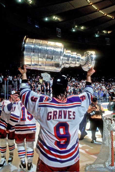 When I loved the rangers, and especially Adam Graves Hockey Mom Quote, Hockey Playoffs, Michigan Hockey, Hockey Mom Gifts, Nhl Hockey Teams, Rangers Hockey, Ny Rangers, Ny Knicks, Nhl Playoffs