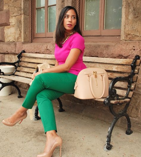 This Season's Gold - Bright and Bold // Bright emerald green and fuchsia outfit Fuchsia Outfit, Combination Outfit, Green Outfits For Women, Pink Color Combination, Outfit Inspiration Women, Color Blocking Outfits, Color Combinations For Clothes, Classy Casual Outfits, Next Clothes