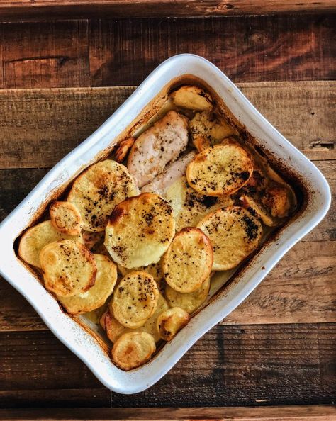 Lebanese Chicken and Potato Bake – Mrs Clueless Lebanese Flat Bread, Potato Oven, Basic Dough Recipe, Lebanese Chicken, Chicken And Potato, Potato Chicken, Potatoes In Oven, Chicken Sauce, Potato Bake