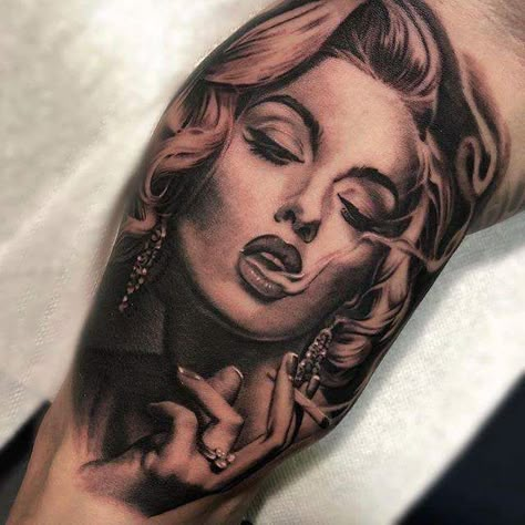 Marilyn Monroe Face Tattoo, Marilyn Monroe Tattoo Designs, Monroe Tattoo, Marilyn Monroe Tattoo, Black Men Tattoos, Chicanas Tattoo, Mexican Art Tattoos, La Tattoo, Surreal Tattoo