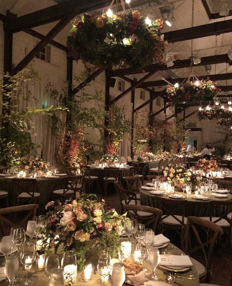 Aesthetic Wedding Reception Ideas, Whimsical Wedding Reception Indoors, Wedding Venue Whimsical, Vintage Wedding Floral Arrangements, Fairytale Indoor Wedding, Mood Lighting Wedding, Wedding Ideas Greenhouse, Wedding With A Lot Of Flowers, Twilight Wedding Indoor