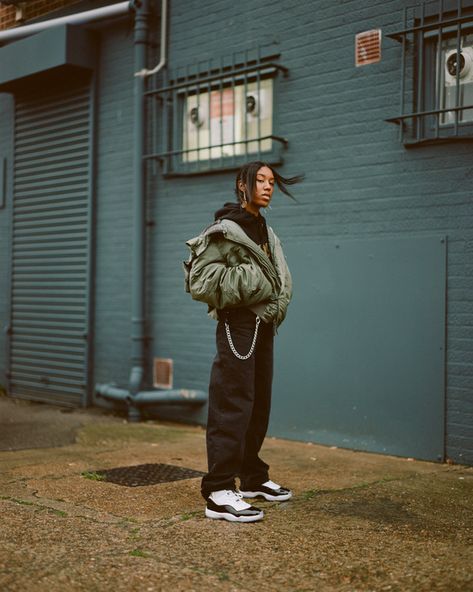 sns x jordan concorde - Vicky Grout Streetwear Photoshoot Ideas, Vicky Grout, Streetwear Poses, Urban Photography Portrait, Street Fashion Photoshoot, Streetwear Photoshoot, Mens Photoshoot Poses, Creative Photoshoot Ideas, Street Portrait