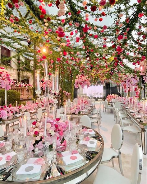 Imagine stepping into a fairytale world where everything is bathed in shades of pink. The pink venue for your wedding is a dream come true for all the romantics out there. From the moment you enter, you'll be surrounded by a soft, enchanting ambiance that sets the perfect tone for your special day. Vincenzo Dascanio, Venue For Wedding, Wildflower Wedding Theme, Flower Arrangements Wedding, Dream Wedding Reception, Dream Wedding Decorations, Future Wedding Plans, Outdoor Wedding Decorations, Wildflower Wedding