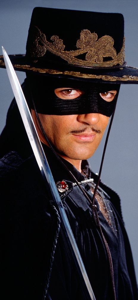 Antonio Banderas no filme A Máscara do Zorro, 1998 Zorro Costume, Zorro Movie, Mario Van Peebles, Nick Stahl, Jimmy Smits, The Legend Of Zorro, The Mask Of Zorro, Walton Goggins, Joel Mchale