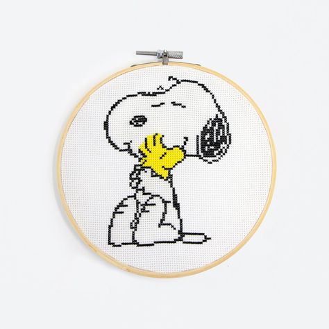 Snoopy Cross Stitch Pattern, Snoopy Cross Stitch, Spending Time With Friends, Time With Friends, The Peanuts, Pitch Black, Cross Stitch Charts, Stitch Kit, Tapestry Needle