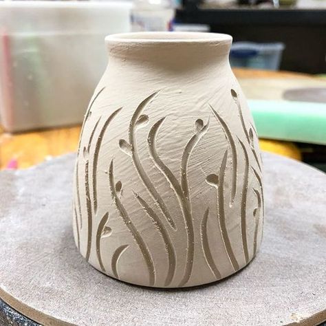 This little pot is only about 3 inches tall and asked for a simple design. It’s winter outside but I’m dreaming of spring already so little buds came to mind. Now to clean up the lines, and get it dried and fired. #pottery #wheelthrown #carvedpottery #budvase #ceramics #handmadepottery Winter Outside, Pottery Supplies, Ceramic Texture, Sculptures Céramiques, Tanah Liat, Pottery Handbuilding, Hand Built Pottery, Clay Vase, Pottery Techniques