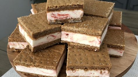 An easy homemade graham crackers recipe is the foundation for these Sheet Pan Strawberry Cheesecake Ice Cream Sandwiches. Graham Crackers Recipe, Strawberry Cheesecake Ice Cream, Graham Cracker Recipes, Ice Cream Sandwiches Recipe, Crackers Recipe, Rachael Ray Recipes, Homemade Graham Crackers, Cheesecake Ice Cream, Ice Cream Sandwiches