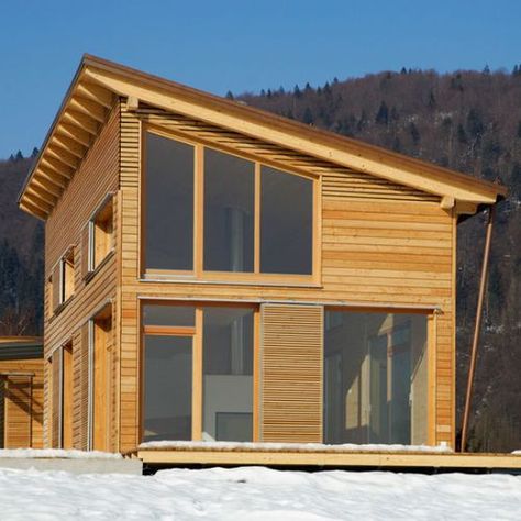 Prefab house / contemporary / solid wood / two-story - MONOPITCH ROOF by Alenka Kragelj Eržen - Riko Hiše House With Different Roof Pitches, Mono Pitch Roof, Shed Roof Cabin, Shed Roof House, Home Roof Design, Shed Roof Design, Monopitch Roof, Casa Hobbit, House Contemporary