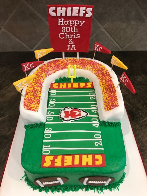 Chiefs football stadium cake Patrick Mahomes Birthday Cake, Kansas City Chiefs Cake Ideas, Kansas City Chiefs Birthday Cake, Chiefs Football Cake, Kc Chiefs Cake, Chiefs Birthday Cake, Kansas City Chiefs Cake, Football Stadium Cake, Football Cakes For Boys