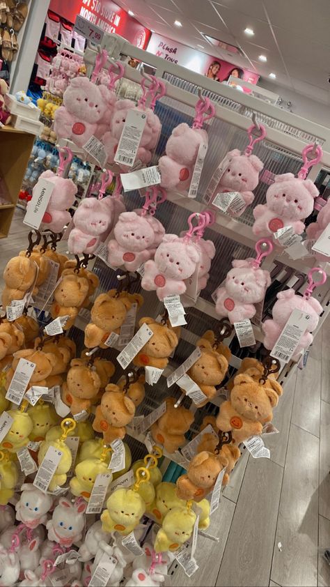 Miniso Products Keychain, Miniso Plush Keychain, Stuff Toy Keychain, Plush Keychain Aesthetic, Cute Plush Keychain, Miniso Bags, Miniso Plush, Miniso Plushies, Keychains Plush