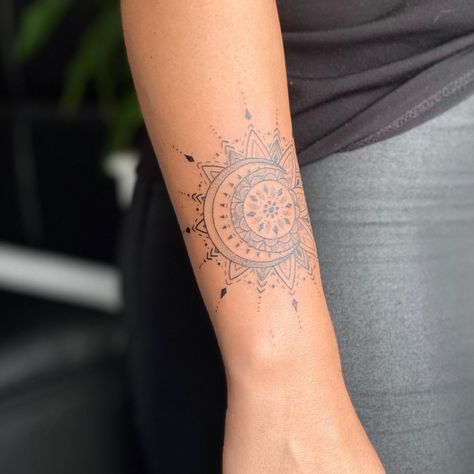 101 Best Mandala Sun And Moon Tattoo Ideas That Will Blow Your Mind! 7 Outsons Mandala Sun And Moon Tattoo, Mandala Sun Tattoo, Sun And Moon Tattoo Ideas, Mandala Tattoo Shoulder, Simple Mandala Tattoo, Moon Tattoo Ideas, Mandala Wrist Tattoo, Small Mandala Tattoo, Mandala Sun