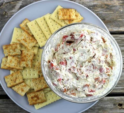 Pepperoni Dip Easy Yummy Dips, Pepperoni Dip, Finger Sandwich, Dip Easy, Delicious Dips Recipes, French Onion Dip, Easy Dips, Cream Cheese Dips, Dip Recipes Easy