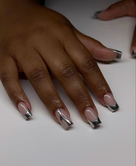 Bday Nails Long Square, Simple Nails With Silver, Classy Metallic Nails, Black Tip Short Acrylic Nails, Chrome Silver Nails French, Cute Silver Nails Acrylic, Short Acrylic Nails Designs Silver, Square Nail Designs Silver, Silver Birthday Nails Short